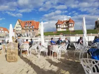 Modern duplex apartment, ground floor with garden within walking distance of the sea
