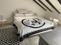 Apartment Near the Arena and Port. with Private Parking + Smart TV. Top!