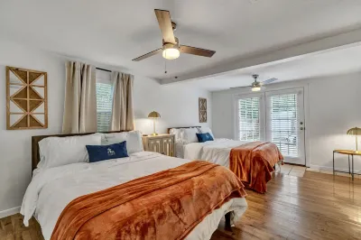 Welcome Home! Hotels near PINE TREE CENTER