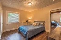 Mountain Views Newly Renovated Home