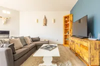 Elegant and beautiful 2nd floor condo, just 300 steps from Cerritos Beach