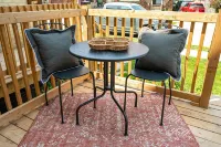 The Otis 𓅬 on Victoria Park | 2 Bed 1 Bath | Main Floor Suite