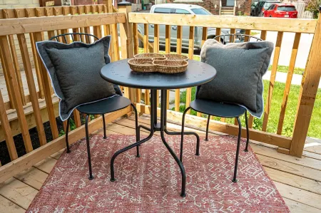 The Otis 𓅬 on Victoria Park | 2 Bed 1 Bath | Main Floor Suite