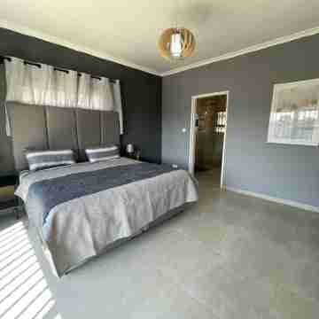 Cozy house , close to a lot of amenities Rooms