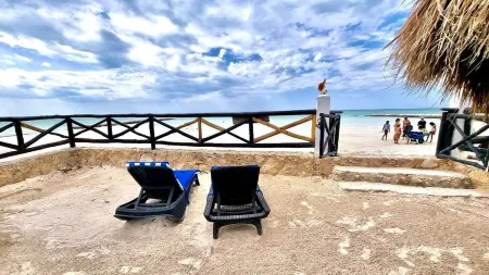 Casa Libelula Beachfront House Отели рядом с достопримечательностью «Playa Holbox»