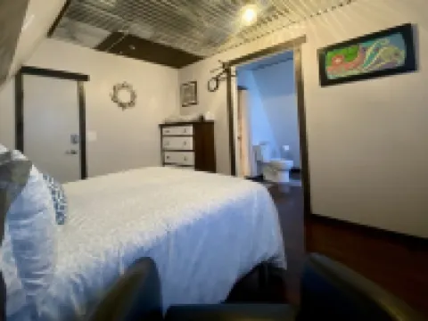 Welcome to wine country Colorado, relax @ the Palisade Chalet on your next trip. Hotels in Palisade