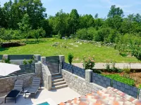 Vacation home Pahari - 6 persons, 3 bedrooms, pool, barbecue, terrace,