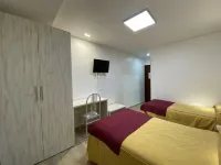 Hotel San Juan Hotels in Альмагро