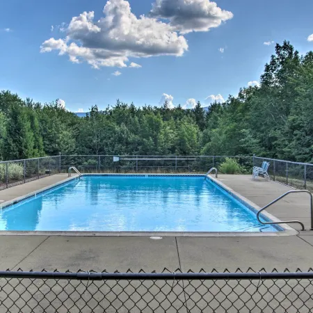 Mtn Views, On-site Trails! Spacious Bartlett Home