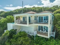 Oceanfront villa with outstanding views, salt-water plunge pool, wifi and AC.