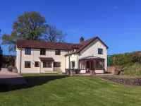 Valley House Hotels in Halberton