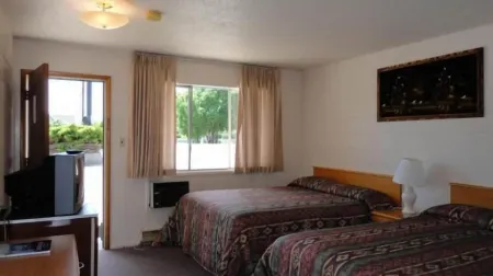 Spanish Fiesta Resort Отели в г. Осуюс