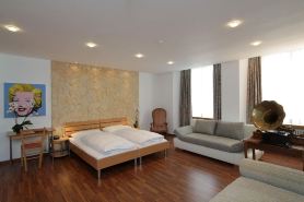 โรงแรมโรแทร์ ทวร์ม