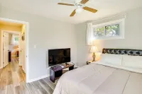 5 Mi to Downtown Baltimore: Quiet Home w/ Porch