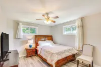 5 Mi to Downtown Baltimore: Quiet Home w/ Porch Hotels in Rossville