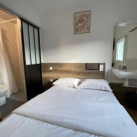 Hotel Thania Hotels in Frontignan