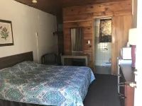 White Pine Motel