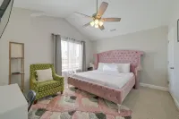 5 Mi to Charlotte Motor Speedway: Cozy Townhome - Homestays