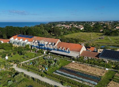 Eco-Domaine La Fontaine - HOTEL-SPA - 300 m Plage de la Fontaine aux Bretons