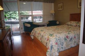 Capricorn Motel Royale 1000 Islands