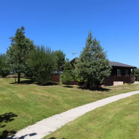 Holly Lodge