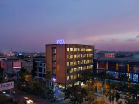 Fox Lite Hotel Cikarang Hotels near WaterBoom Lippo Cikarang