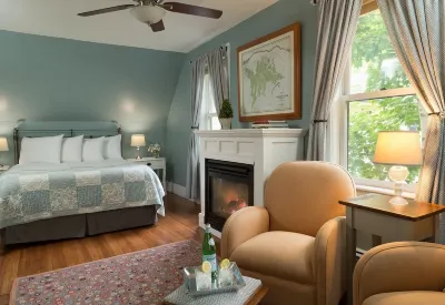 Squam Lake Inn Hotels in 