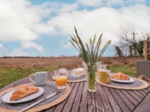 Bumble's Retreat Hotels in 