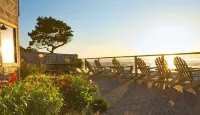 Land's End at Cannon Beach Hotels near Chapman Point