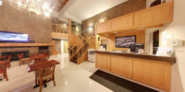 Super 8 by Wyndham Sudbury on