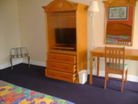 Royal Islander Hotel