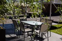 The Gallery Motor Inn Hotels in 