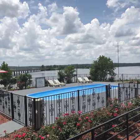 D'Arbonne Lake Motel