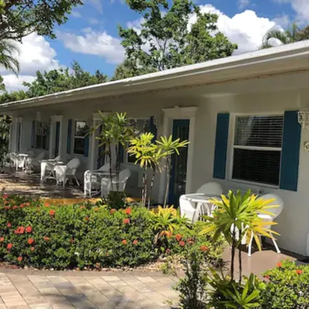 Marco Island Lakeside Inn