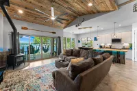 Nancy Key W/Pool, Wine Cave, Optional Boat Rental - Pet friendly