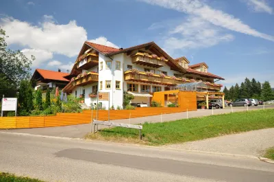 Biohotel Berghüs Schratt Hotels in der Nähe von Schelpenalp