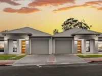 Renmark River Villas and Boats & Bedzzz Hotels in Renmark