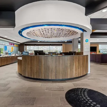 Tru by Hilton Aloha Beaverton