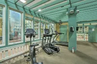 Walk to Ocean: Condo w/ Community Perks on HHI - de playa