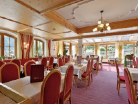 Hotel Alpenpanorama Hotels in Soll