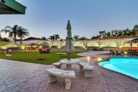 Luxe Family Home in Bonita w/ Private Pool & Spa! فنادق في Bonita
