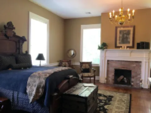 Hale Springs Inn Hotels in Rogersville