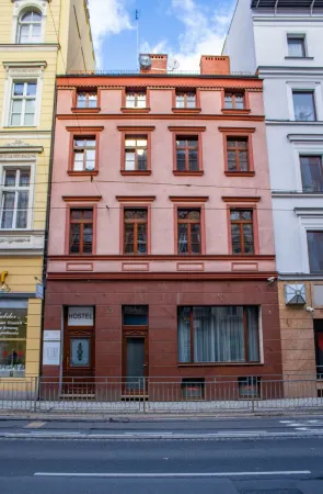 Five Stars Bed&Breakfast Отели рядом с достопримечательностью «Гидрополис»