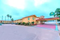 La Quinta Inn by Wyndham Clute Lake Jackson Hotels in Lake Jackson