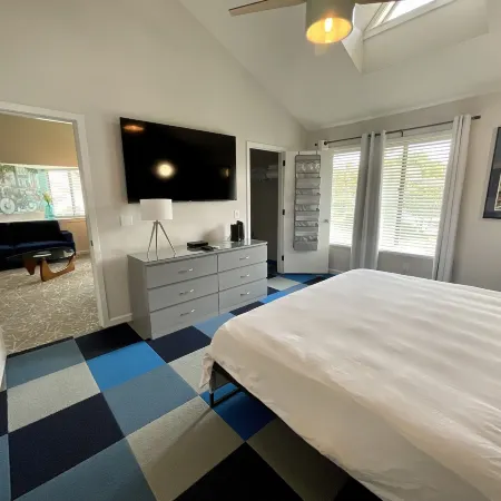 Mod and Fun Villa with Full Access to All Resort Amenities, 9Ewc 2 Bedroom Villa