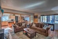 7 Mi to Heavenly Ski Resort: Cozy Tahoe Cabin