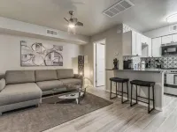 Quiet Modern Heavenly Paradise Love and Balcony + Free Coffee near Lake Hefner