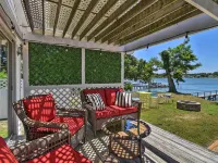 Riverfront Cottage: Fire Pit & Kayaks Hotels in Middlesex County