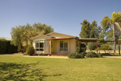 Tokemata Retreat Hotels near Thompsons Beach Playground