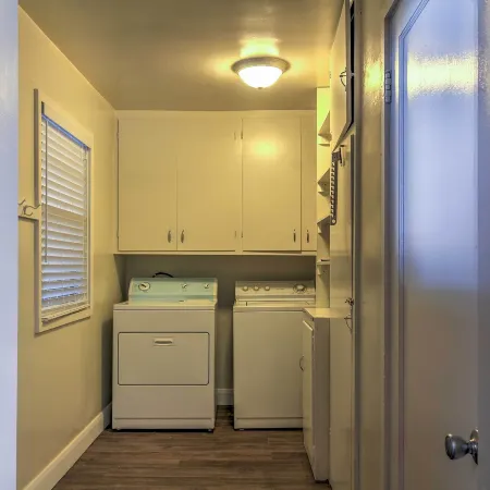 Central Escalante Home ~ 5 Mi to Grand Staircase!